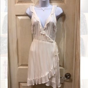 🌸HONEY BELLE ALL WHITE MINI WRAP DRESS🌸